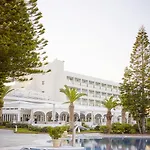 Robinson Kyllini Kastro-Kyllini