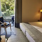 Resort Robinson Kyllini 4*