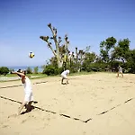 Resort Robinson Kyllini