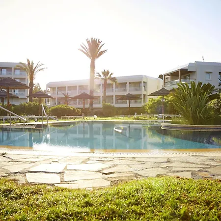 Resort Robinson Kyllini -