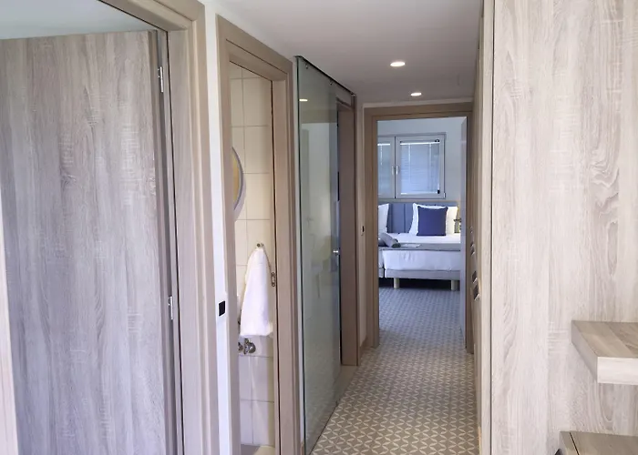 Robinson Kyllini Θέρετρο