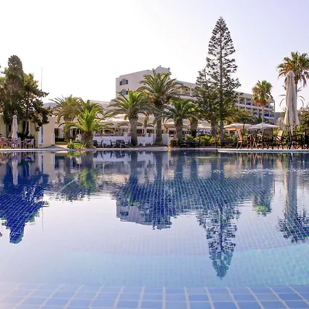 אתר נופש Robinson Kyllini 4*
