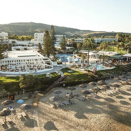 Курортный комплекс Robinson Kyllini