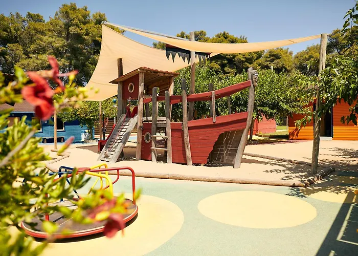 Robinson Kyllini Resort 4*