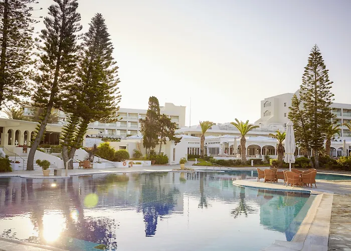 Resort Robinson Kyllini