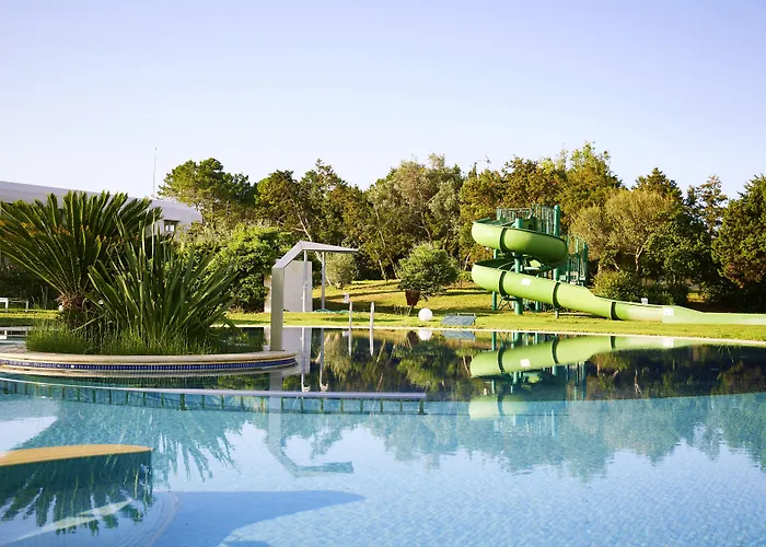 Resort Robinson Kyllini 4*