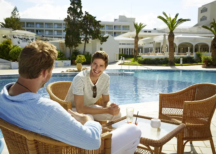 Resort Robinson Kyllini