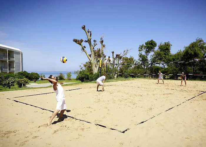 Resort Robinson Kyllini