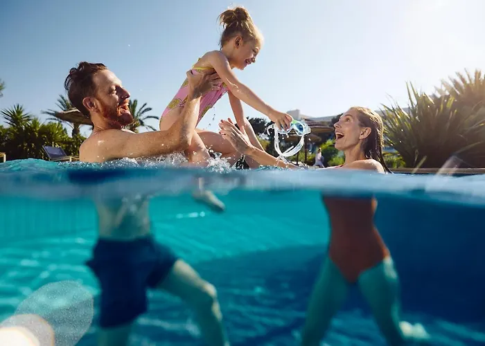 Robinson Kyllini Kastro-Kyllini